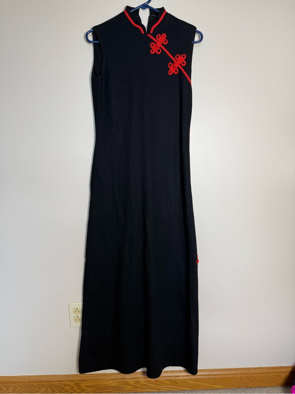 Jamison Boutique Saks Fifth Ave Long Vintage Dress Black Red High Neck small